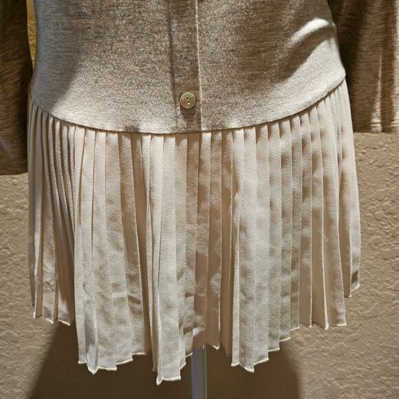 Pebble & Stone S Pleated Back Top Beige Boho Chic Minimalist Chic Layered Blouse - Picture 7 of 11